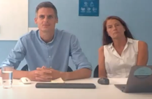 Lars Tomlinson fra sekreratiatet og Gitte Arnbjerg, Formand DSF stod for webinaret.